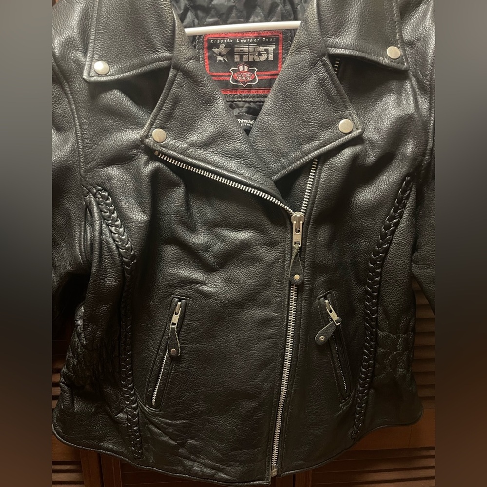 First MFG Women’s Genuine Leather Motorcycle Jacket Size L - Picture 4 of 9